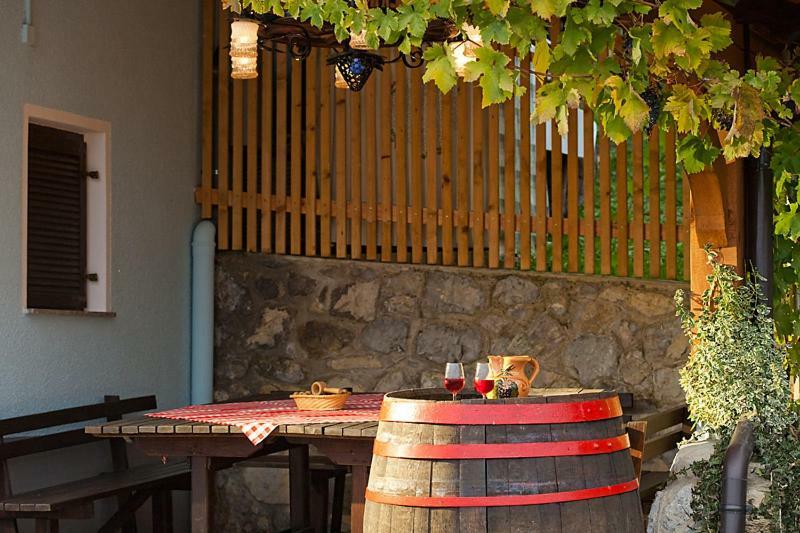 Zidanica Meglic - Vineyard Cottage Meglic Trebnje Buitenkant foto